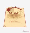Weihnachtsmann mit Schlitten, Rentieren und Schneemännern - Kartenfarbe Rot - 12 x 17 cm